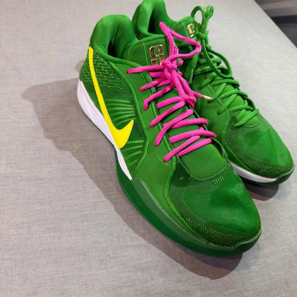 Nike Sabrina 2 Oregon Ducks Mens 13.5 Green Yellow  HQ4344-300 Basketball EUC‎